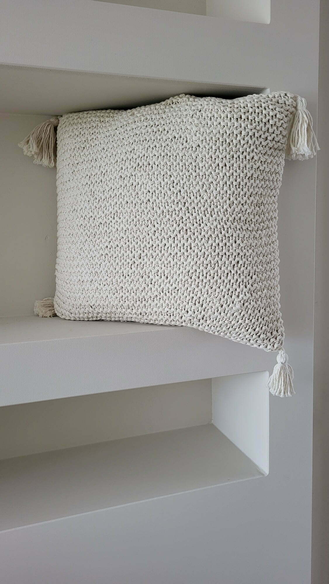 Kussen Handknitted ecru 50 x 50