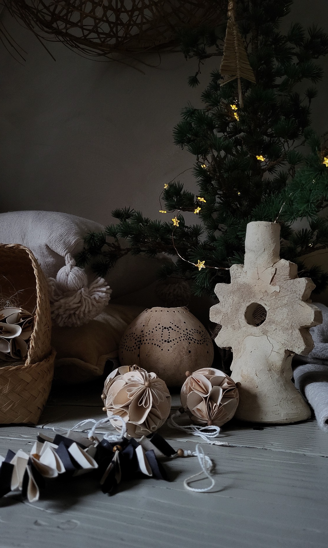 Papieren bloemballen