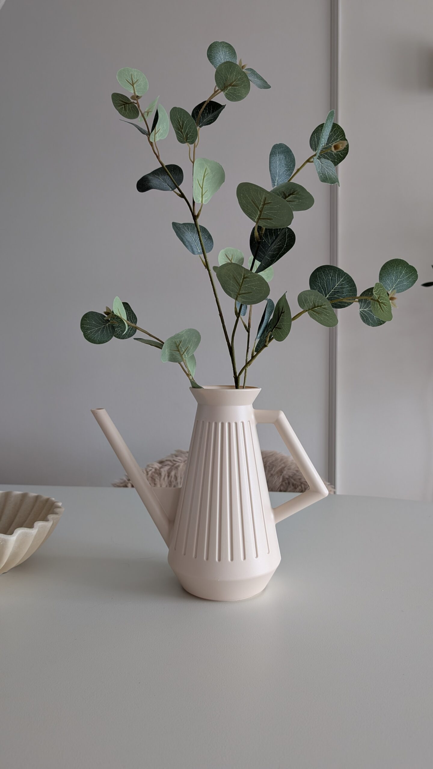 Gieter kunststof beige